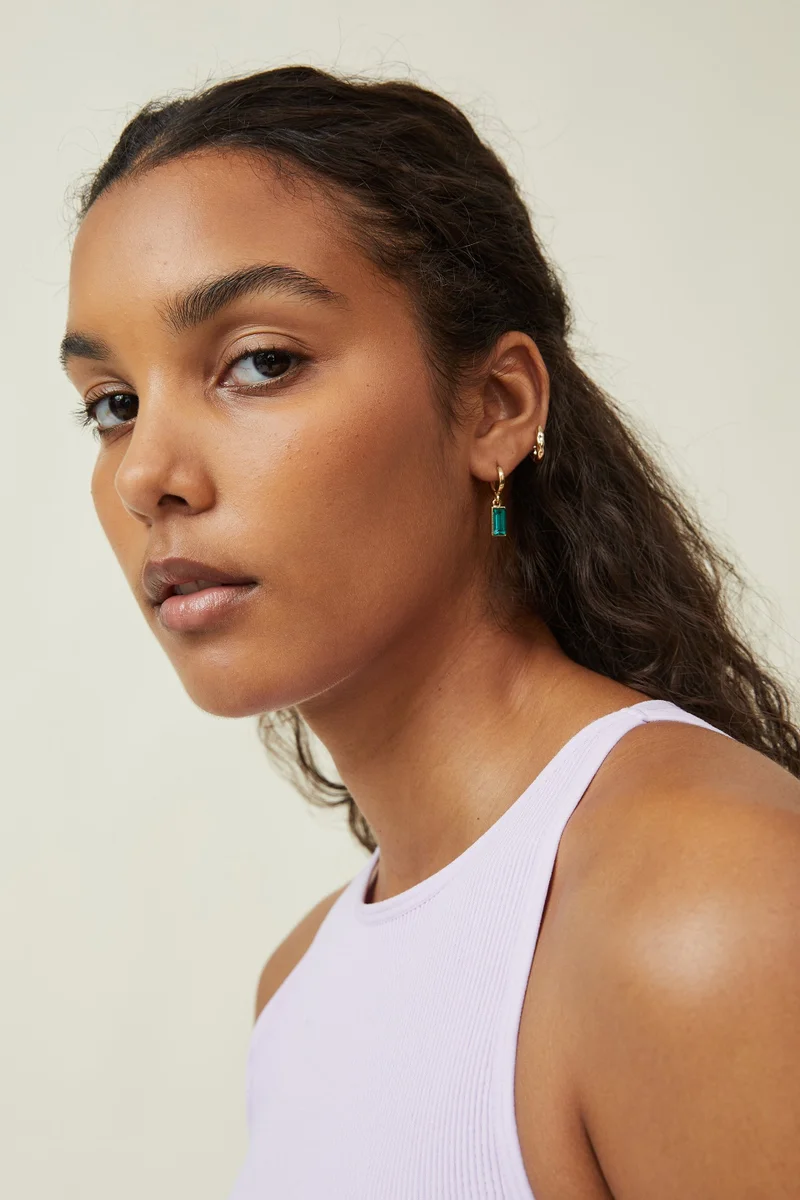 روبي 2Pk Mid Earring